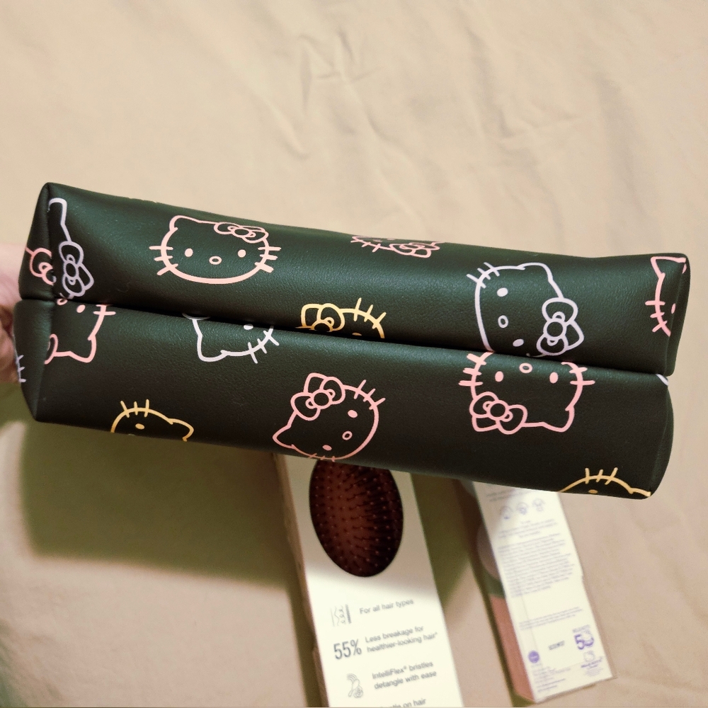 Hello Kitty Essentials Bundle - Picture 16 of 16